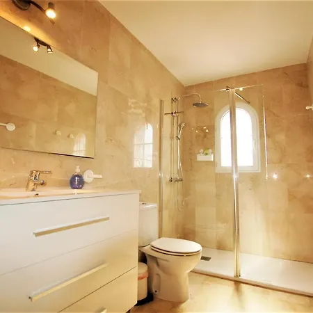 Beautiful House In A Quiet Area Holiday home *
